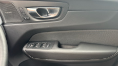 Volvo XC60 2.0 B5P Plus Black Edition 5dr AWD Geartronic Petrol Estate